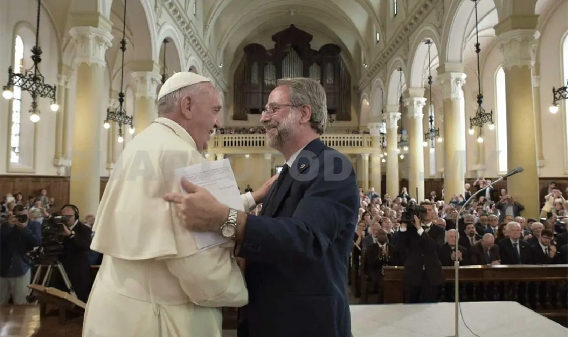 Papa pide perdón a cristianos evangélicos
