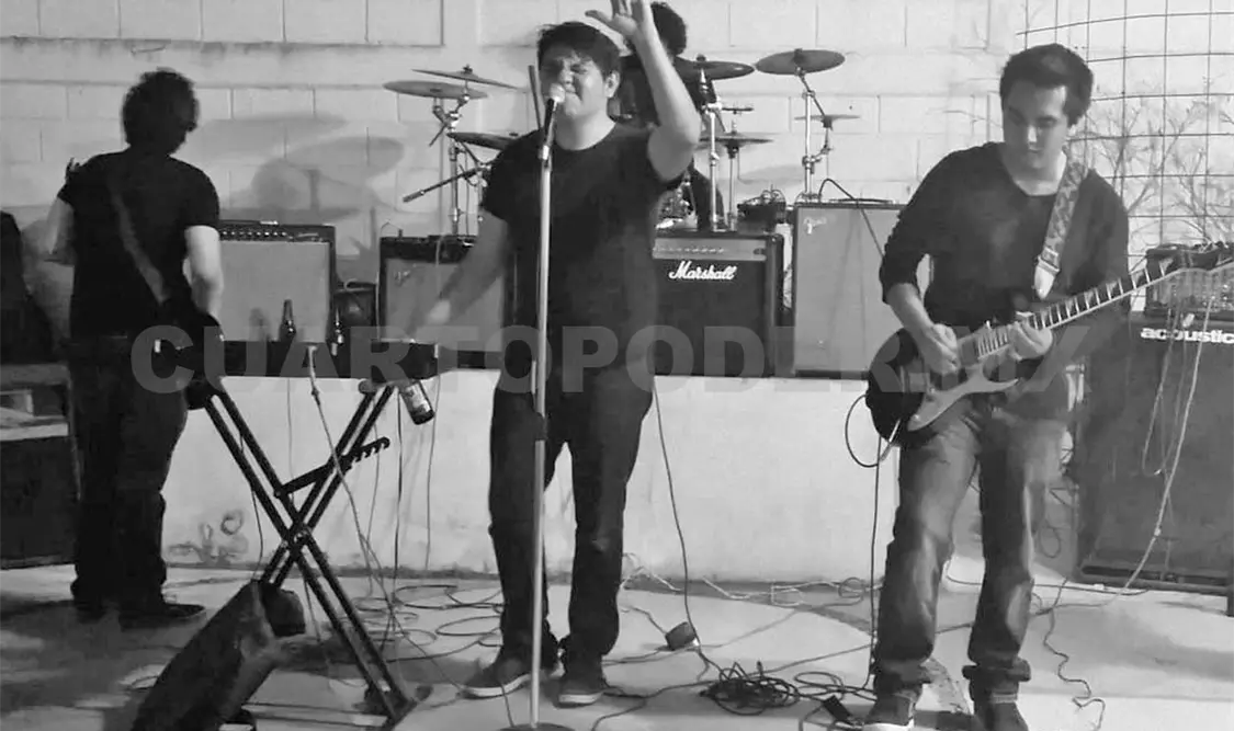 Aeroglaz en concierto