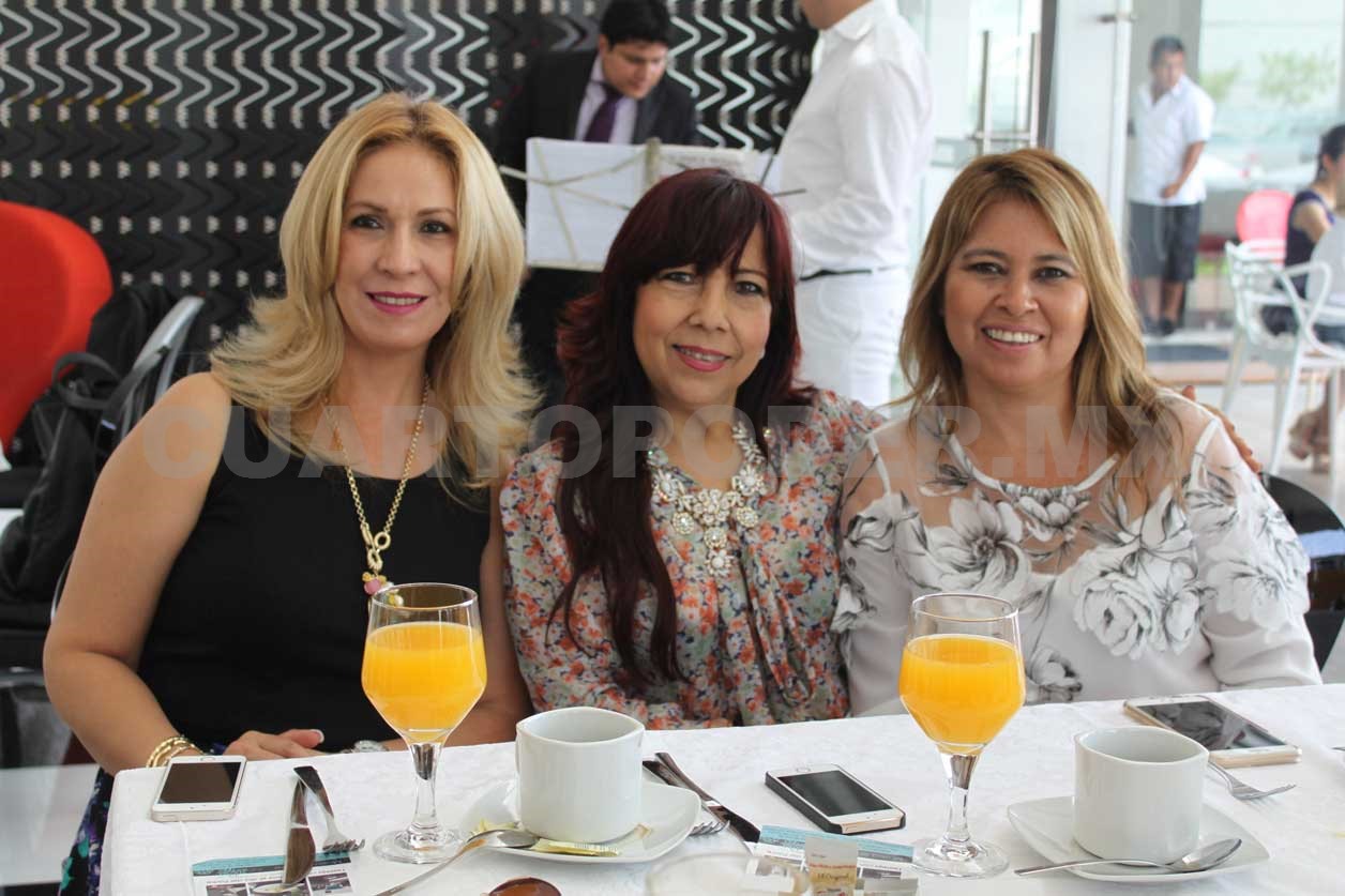 Ameno festejo para Gladys Zuarth