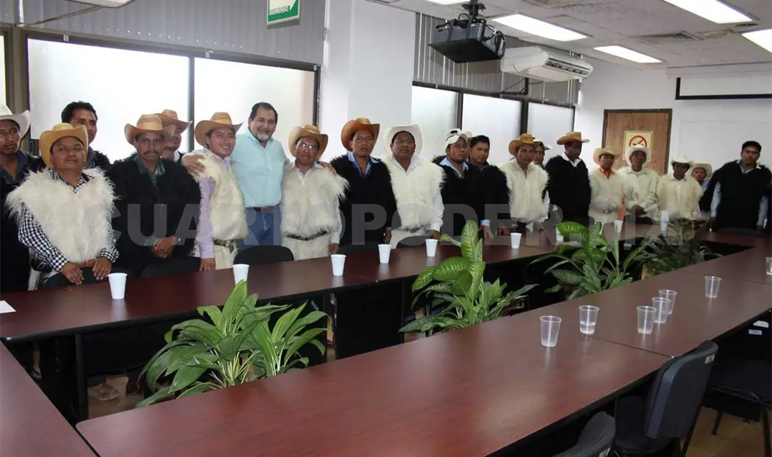Agradecen al gobernador MVC por atender obra