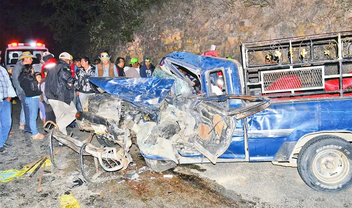 Muere joven en aparatoso choque