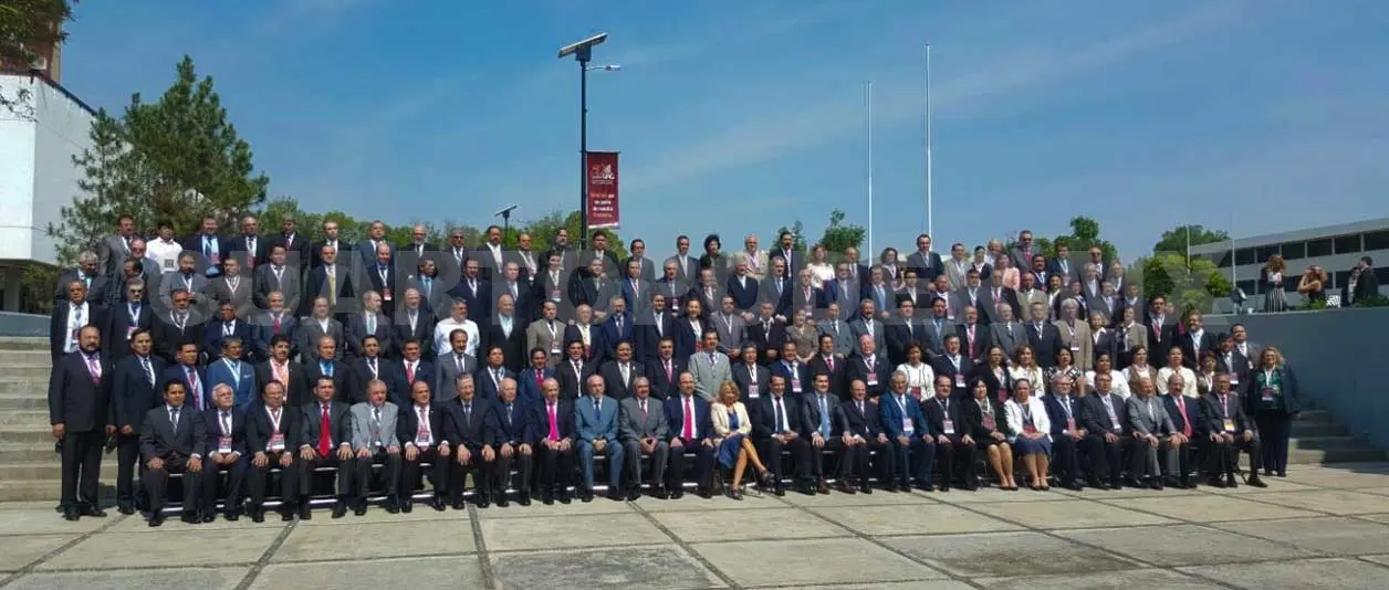 Unach, presente en entrega de distintivos de idoneidad