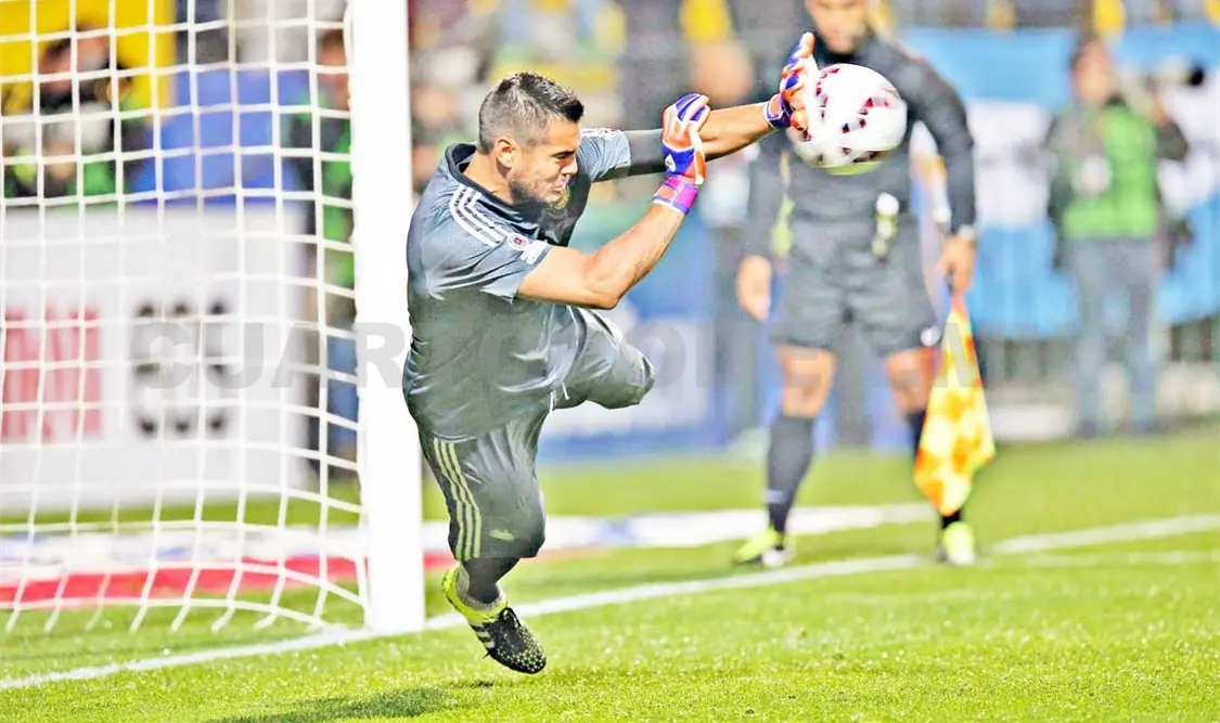 Argentina pasa a semifinales mediante penales