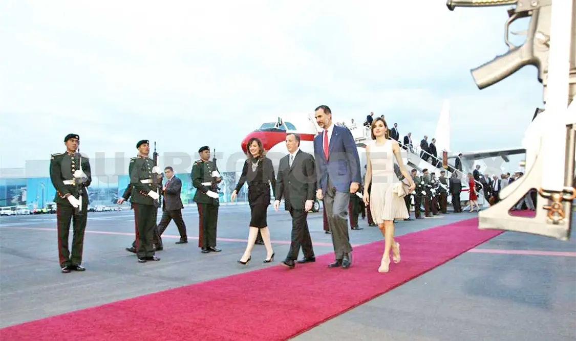Llegan reyes de España a México