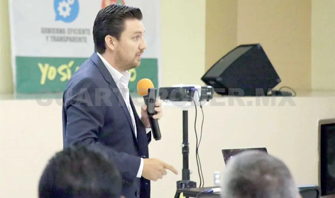 Fernando Castellanos realiza tercer foro ciudadano