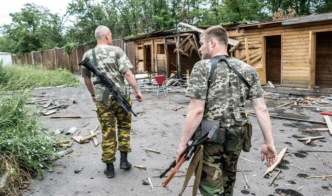 Los combatientes mantiene la posición de las trincheras; el pueblo de Trudovskiye es frente de batalla entre los prorrusos y el ejército ucraniano.