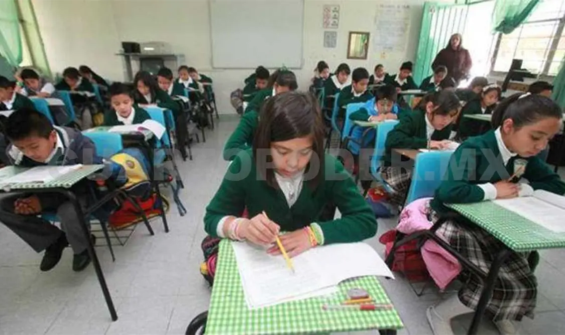 Becas evitan deserción