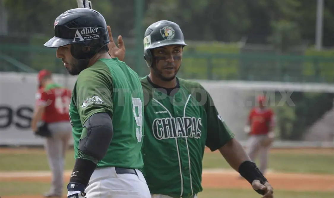 Tucanes e Industriales, mojados