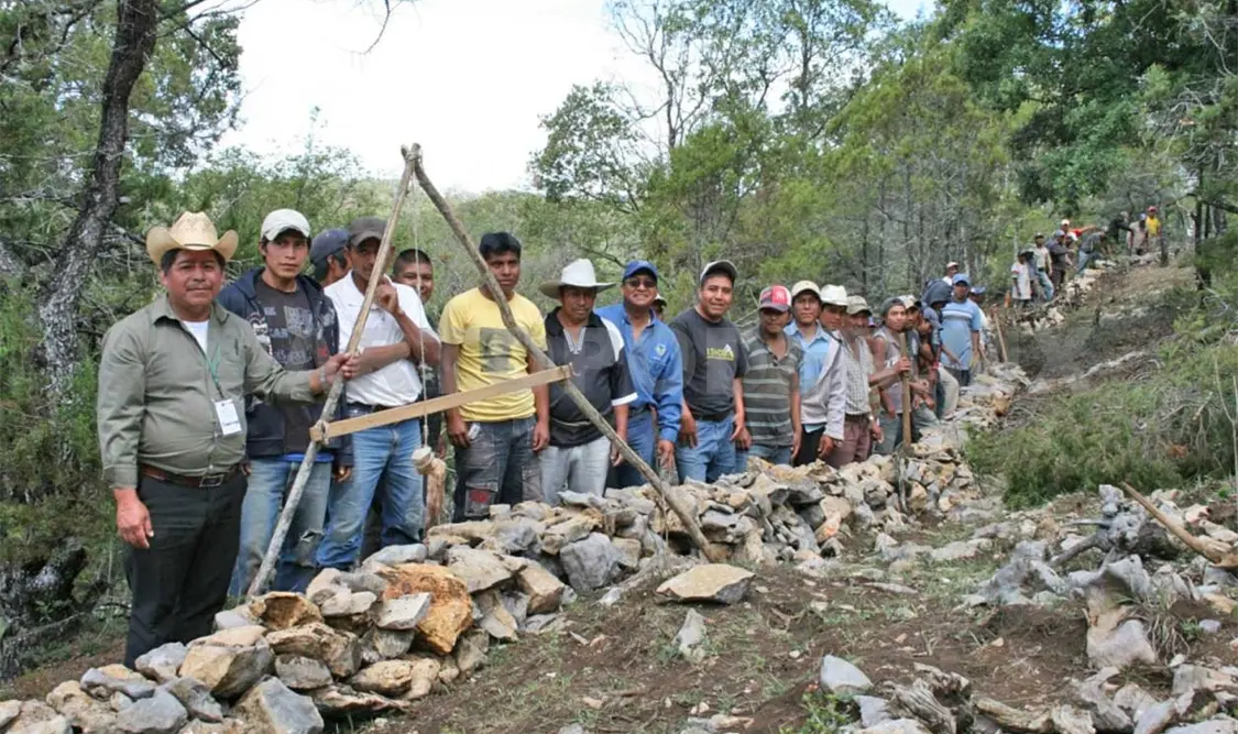 Los combatientes utilizan diversos tipos de herramientas en sus actividades. Cortesía