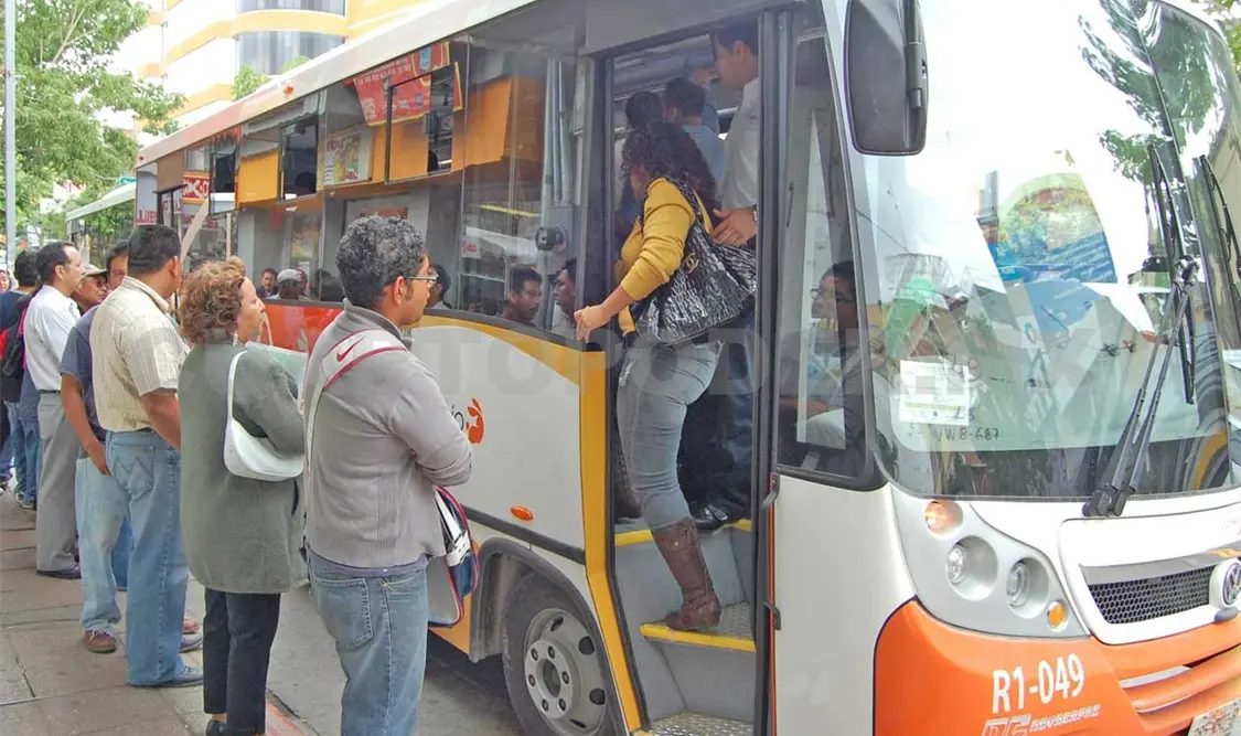 Coalición garantiza beca de transporte