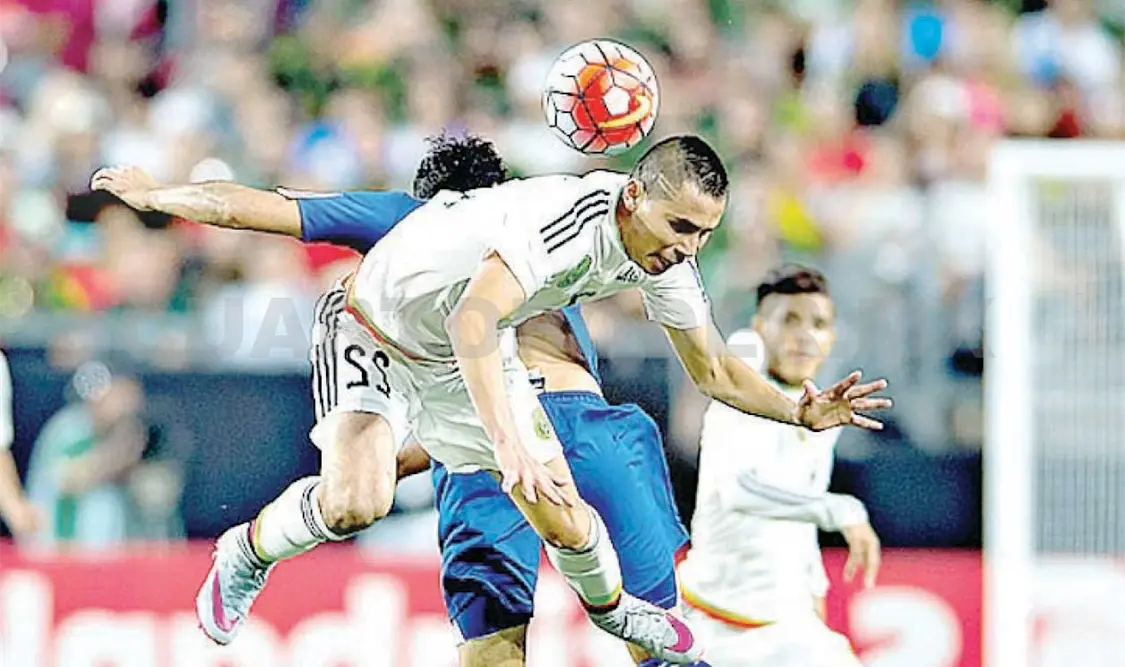 Decepcionó el Tri con ‘ayuda’ arbitral