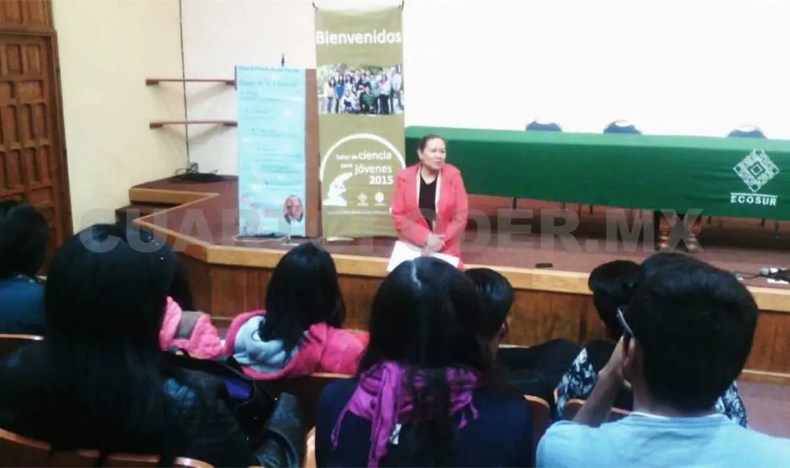 Realizan taller de ciencia para jóvenes
