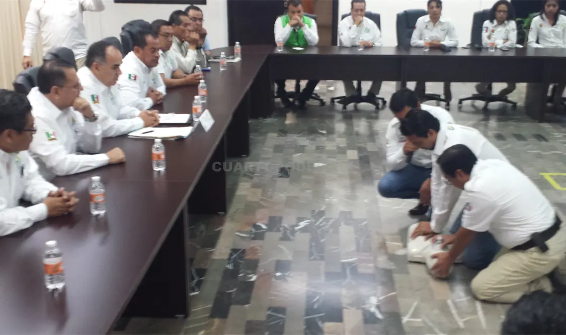 Entregan material donado en comodato a la Escuela Nacional de Protección Civil. Cortesía. CP