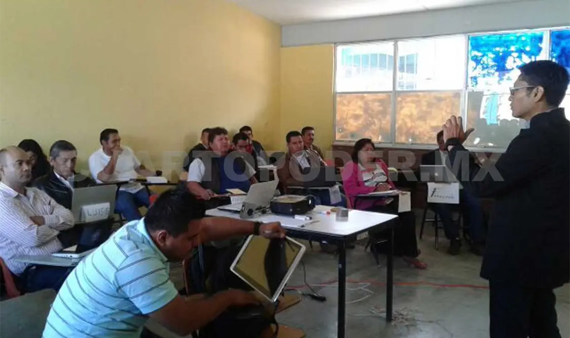 Docentes elaboran secuencias didácticas