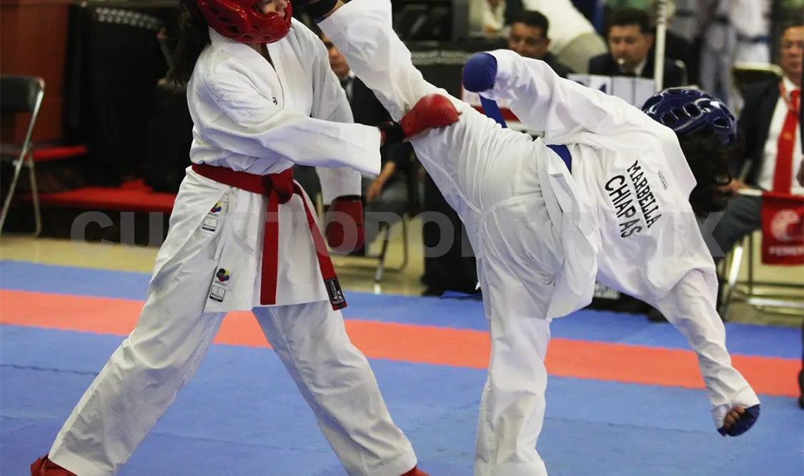Estos tres karatecas son oriundos de Villaflores y son entrenados por el sensei Alfredo Arias Ramírez. Cortesía