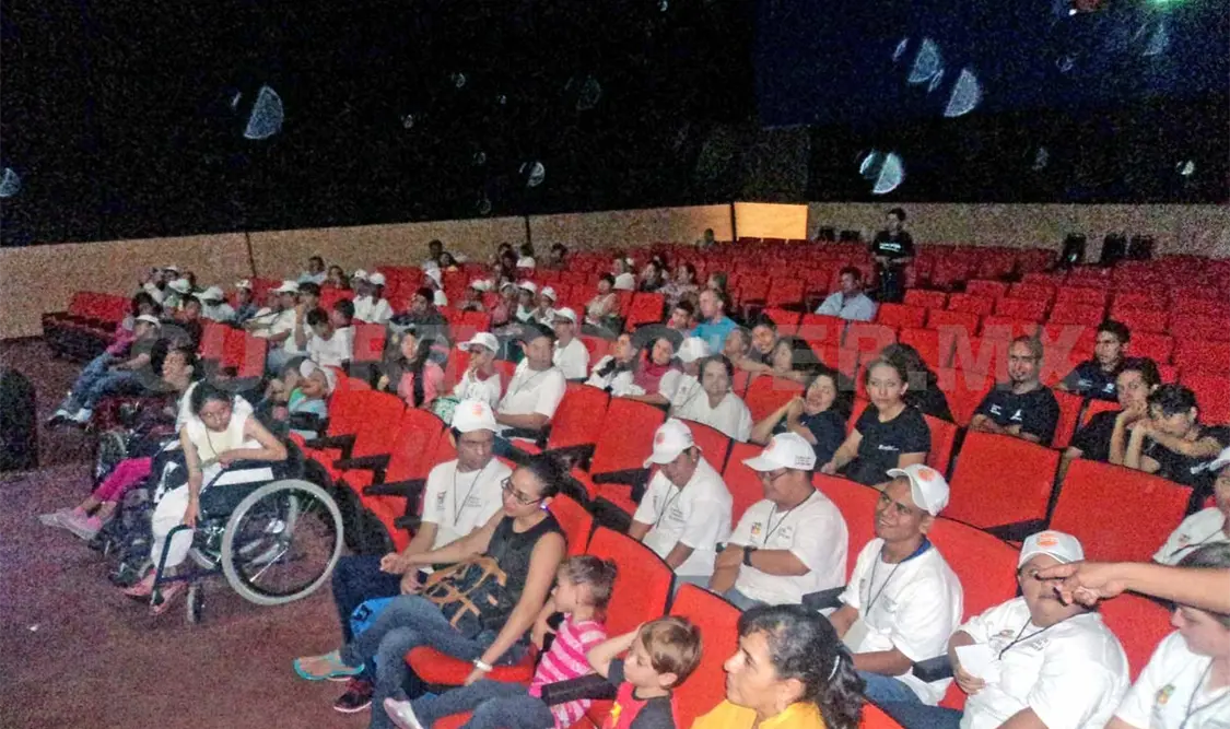 Clausuran curso de verano para niños especiales