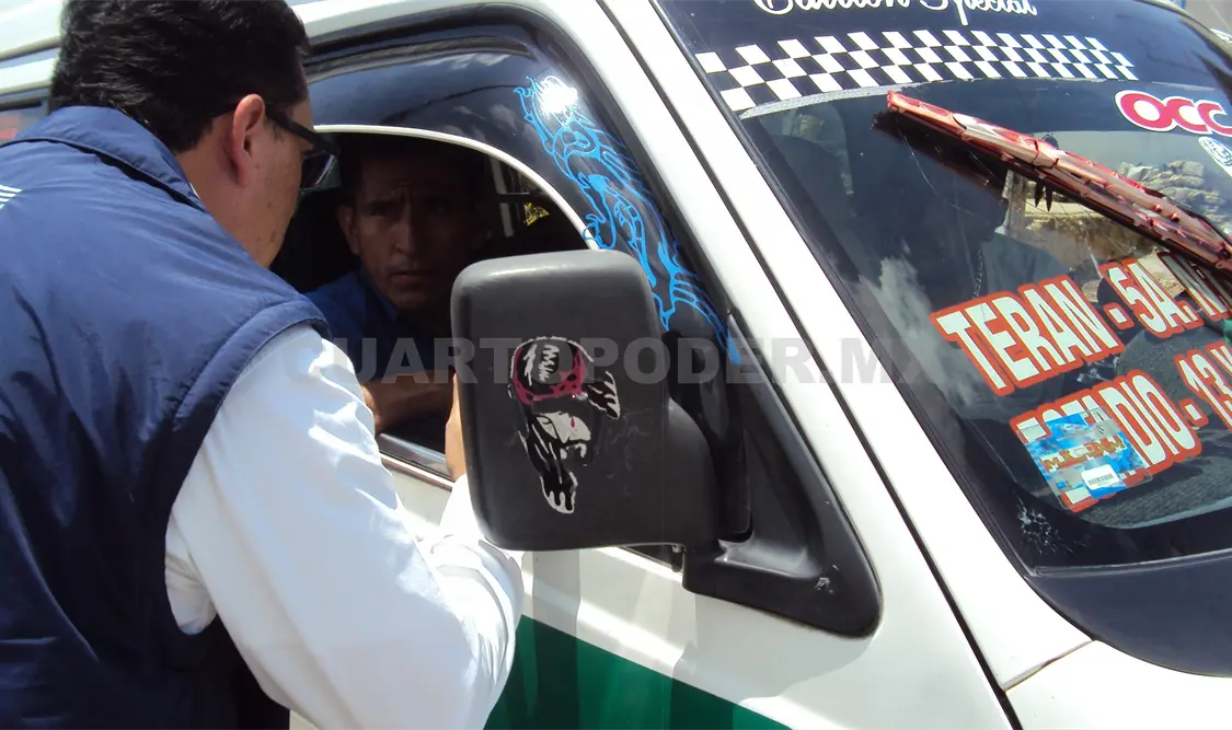Autoridades del INE y de la fepade constaron el acarreo de votantes a diversas casillas electorales en Tuxtla * Carlos Burguete