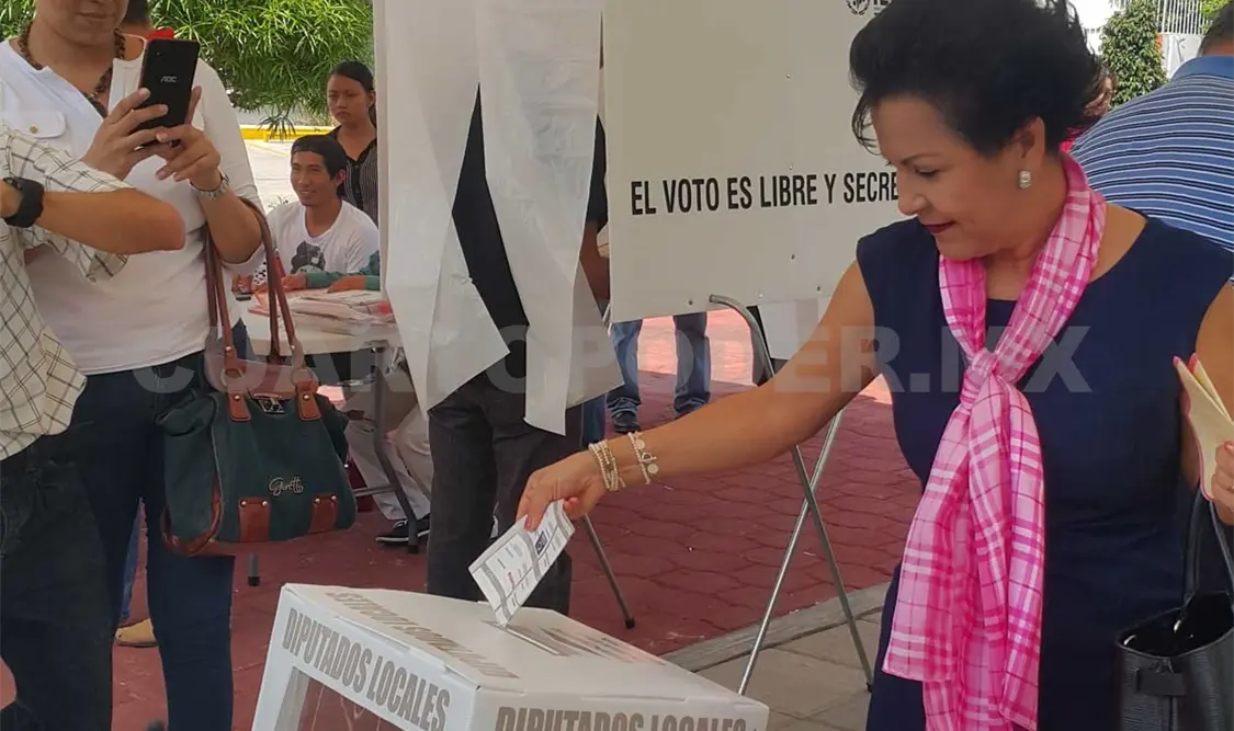 Emiten voto titulares del Congreso del Estado