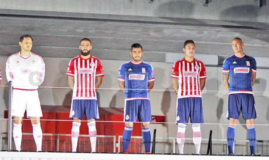 Presentan uniforme con tecnología de punta