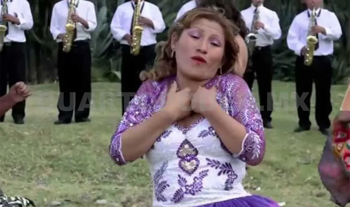 Peruana crea desconcertante versión de “El taxi”