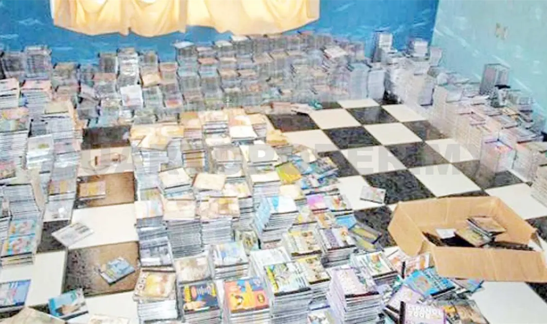 Decomisan videos y discos piratas en operativo