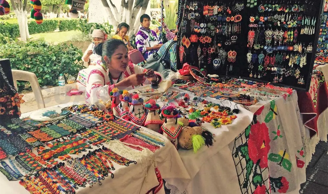 Artesanías huicholes, atractivo para visitantes