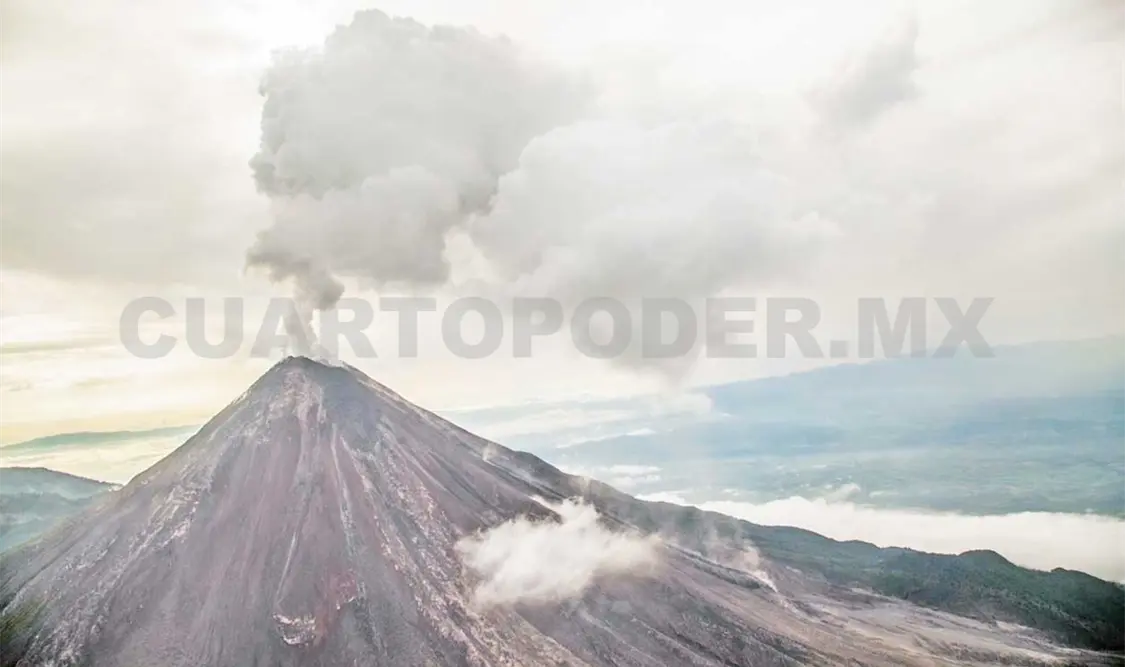 El Colima, único activo en tierra de volcanes