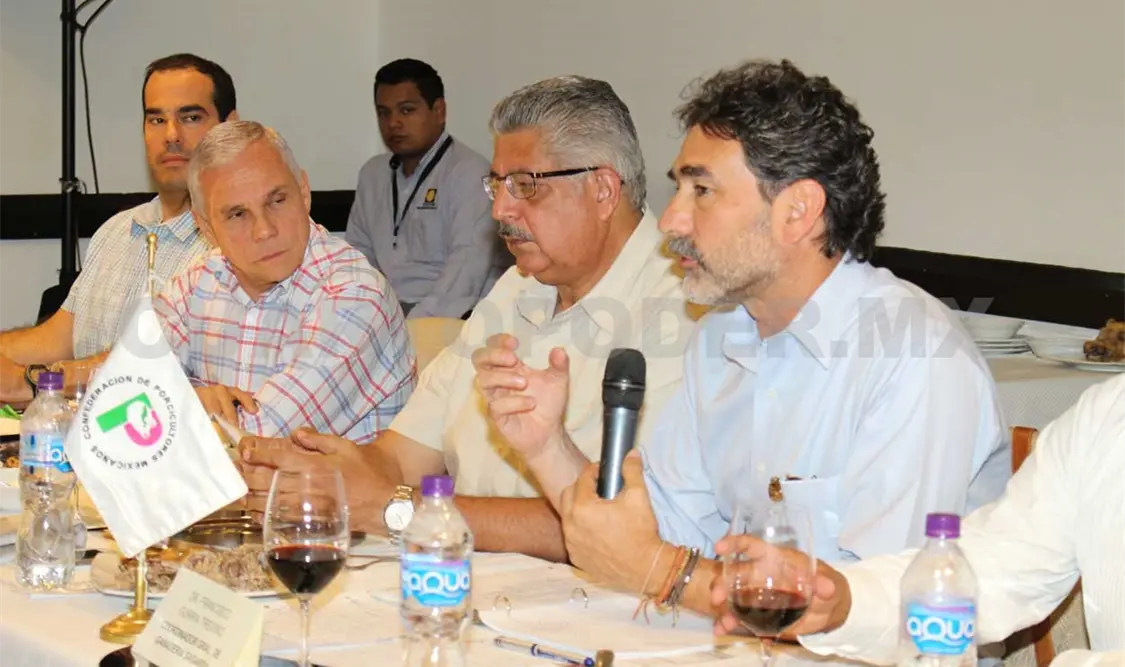 Velasco comprometido con porcicultores mexicanos