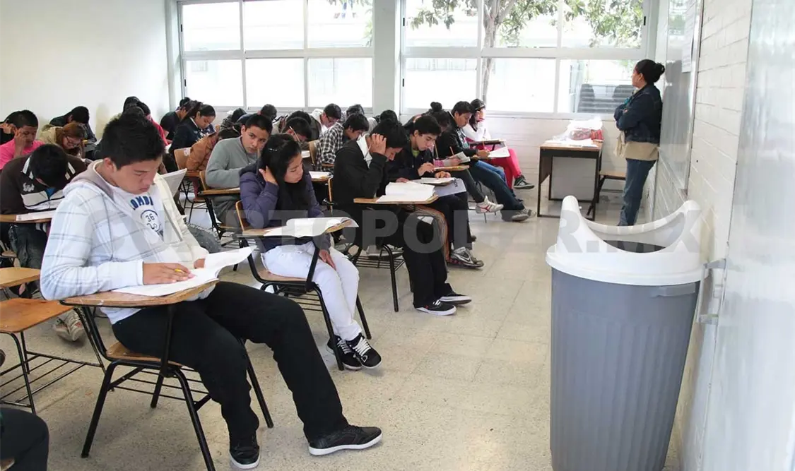 Advierten aprendizaje rezagado en bachillerato