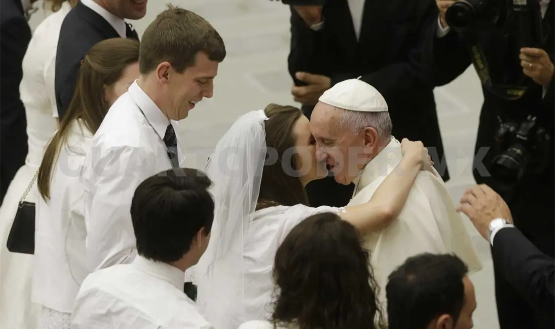 Divorciados no están condenados: Papa