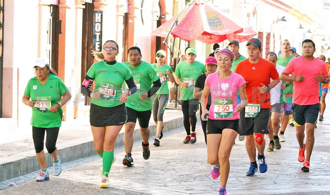 Atletas se entrenan para el Maratón