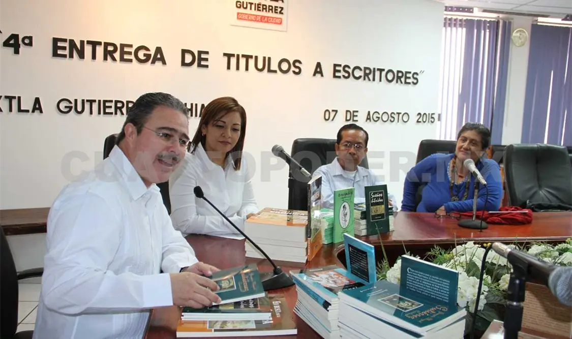 4a Entrega de Títulos a Escritores