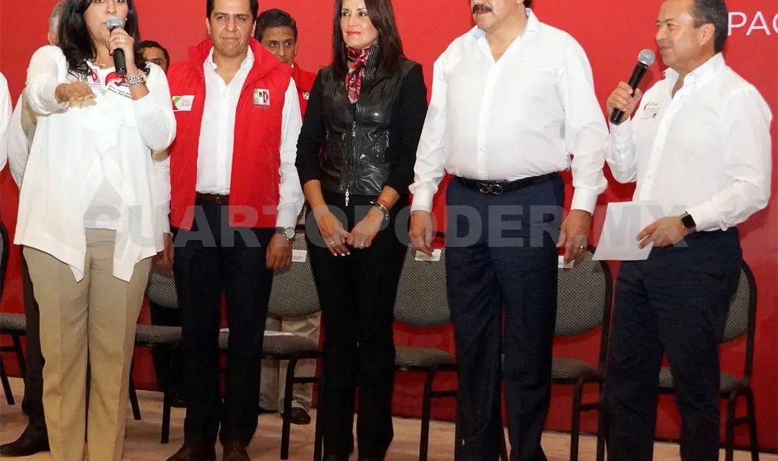 Camacho Quiroz tomó protesta estatutaria a Laura Elena Sánchez. Agencias