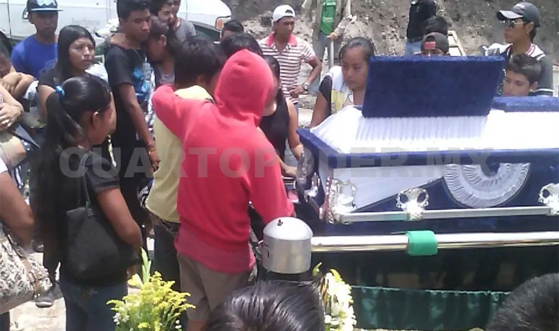 Último adiós con rugido de motos