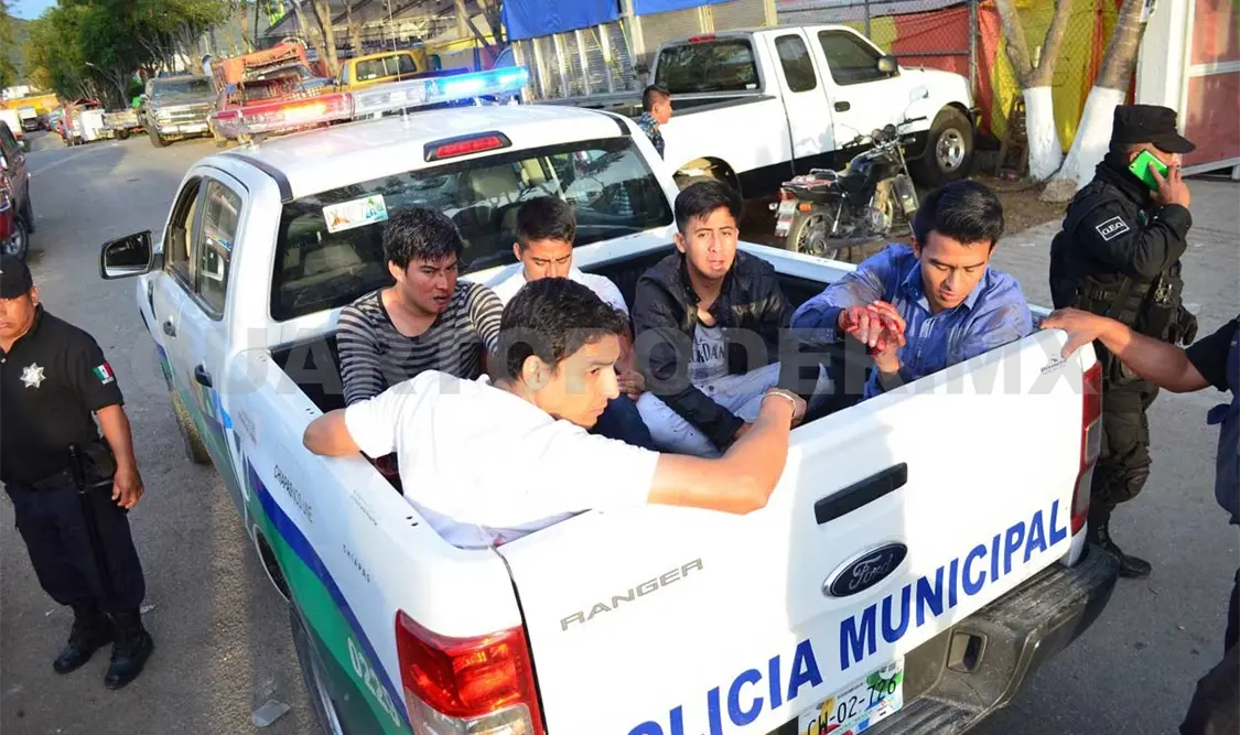 Macheteados por riña en la feria