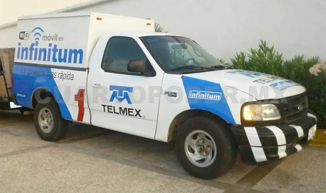 Traían 20 ilegales en pick up clonada de Telmex
