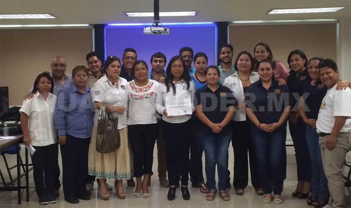 Capacitan a trabajadores de la Unach
