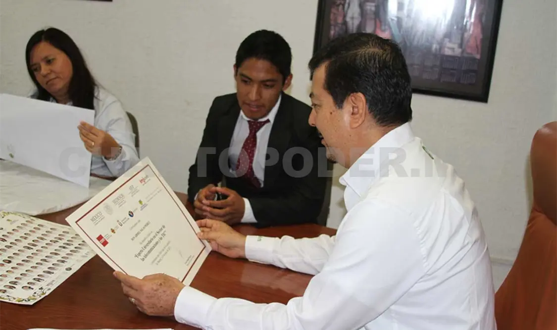 Reciben a alumno de la UT de la Selva