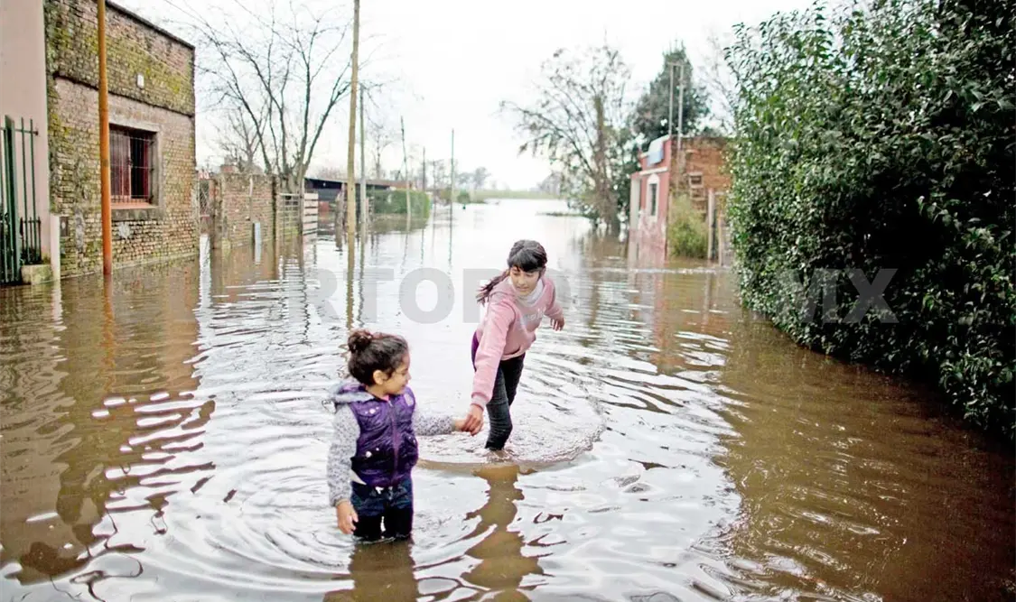 Tormentas dejan muertos y damnificados
