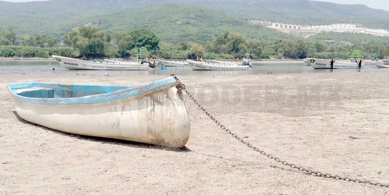 Continúa bajo nivel de agua en el Grijalva
