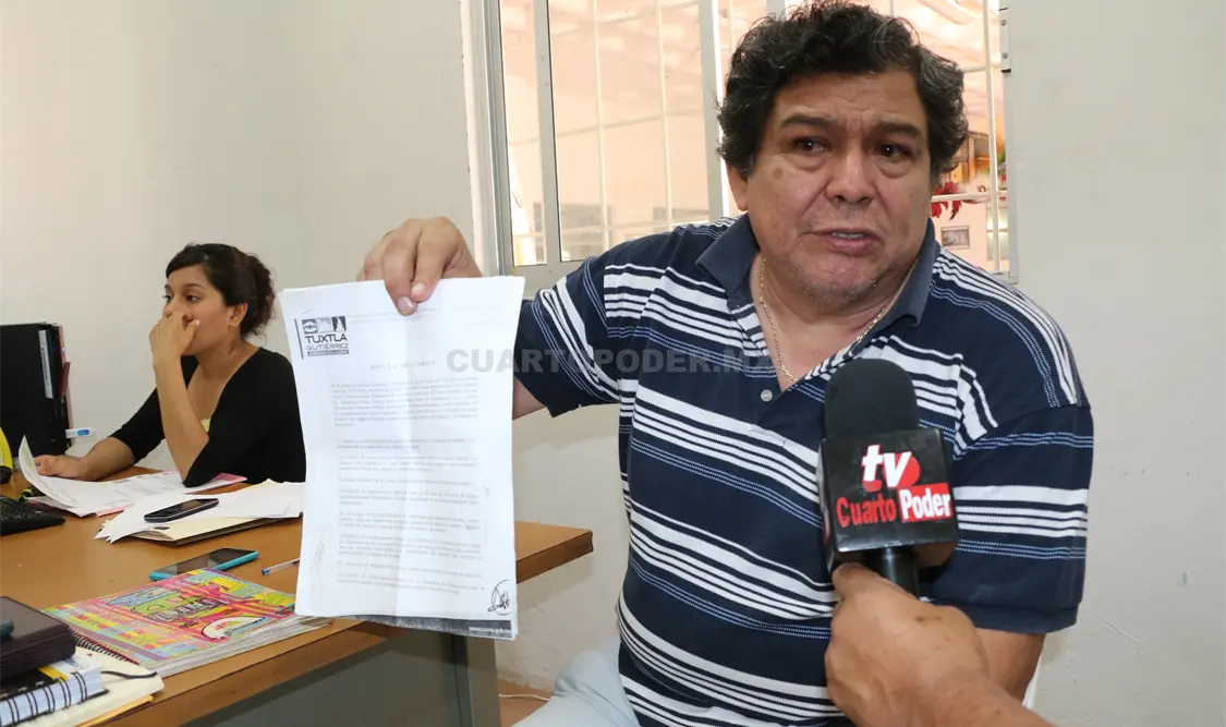 Juan Morales Sánchez, directivo del mercado Juan Sabines reclama olvidos del edil Samuel Toledo Córdova Toledo. Alejandro Aguilar. CP