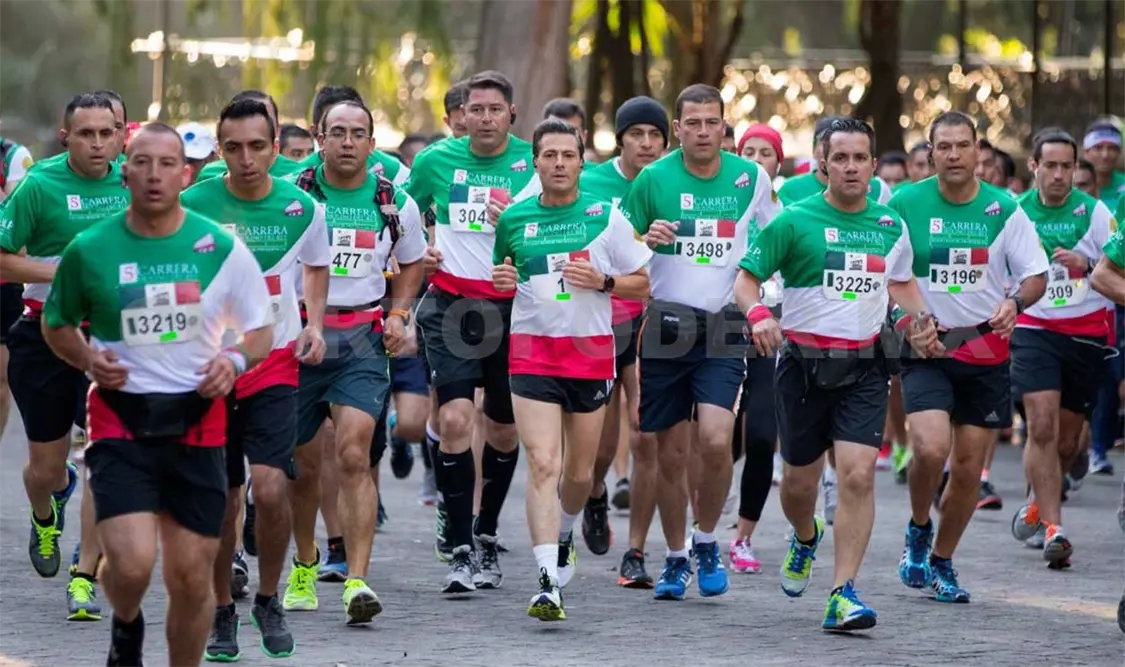 El presidente Enrique Peña Nieto participó en la 5a Carrera Molino de Rey.