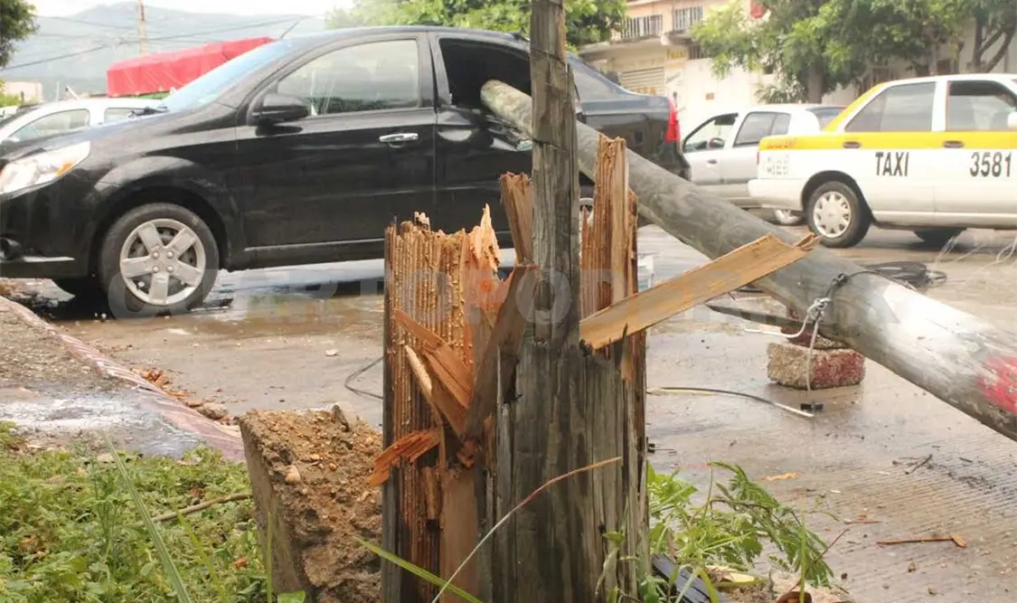 El accidente ocurrió la tarde del viernes en el fraccionamiento El Bosque, al oriente de la ciudad. Rafael Cabrera / CP
