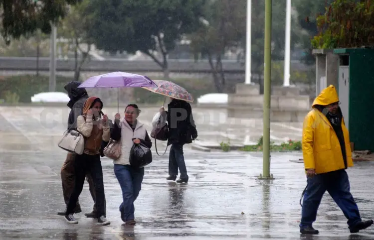 Causarán lluvias 5 meteoros en México
