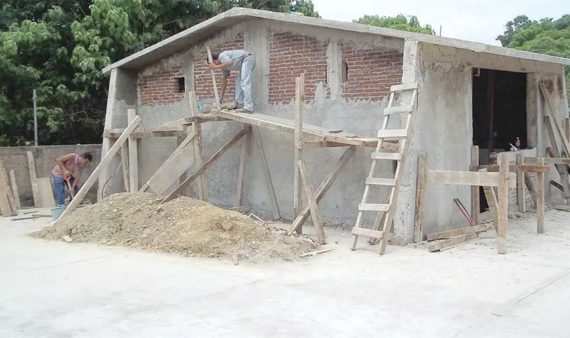 Suman 35 mil escuelas del país rehabilitadas