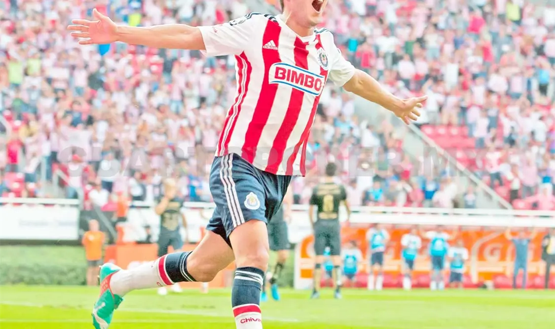 Ángel Reyna, separado del primer equipo