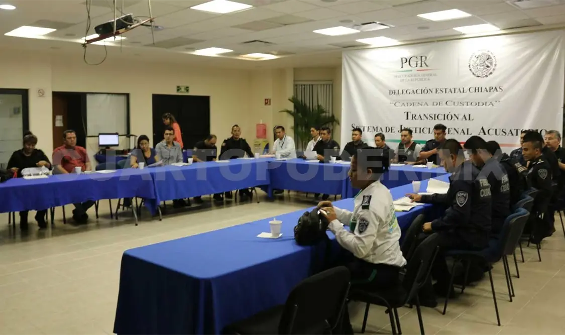 Imparten curso a policías en materia de delitos