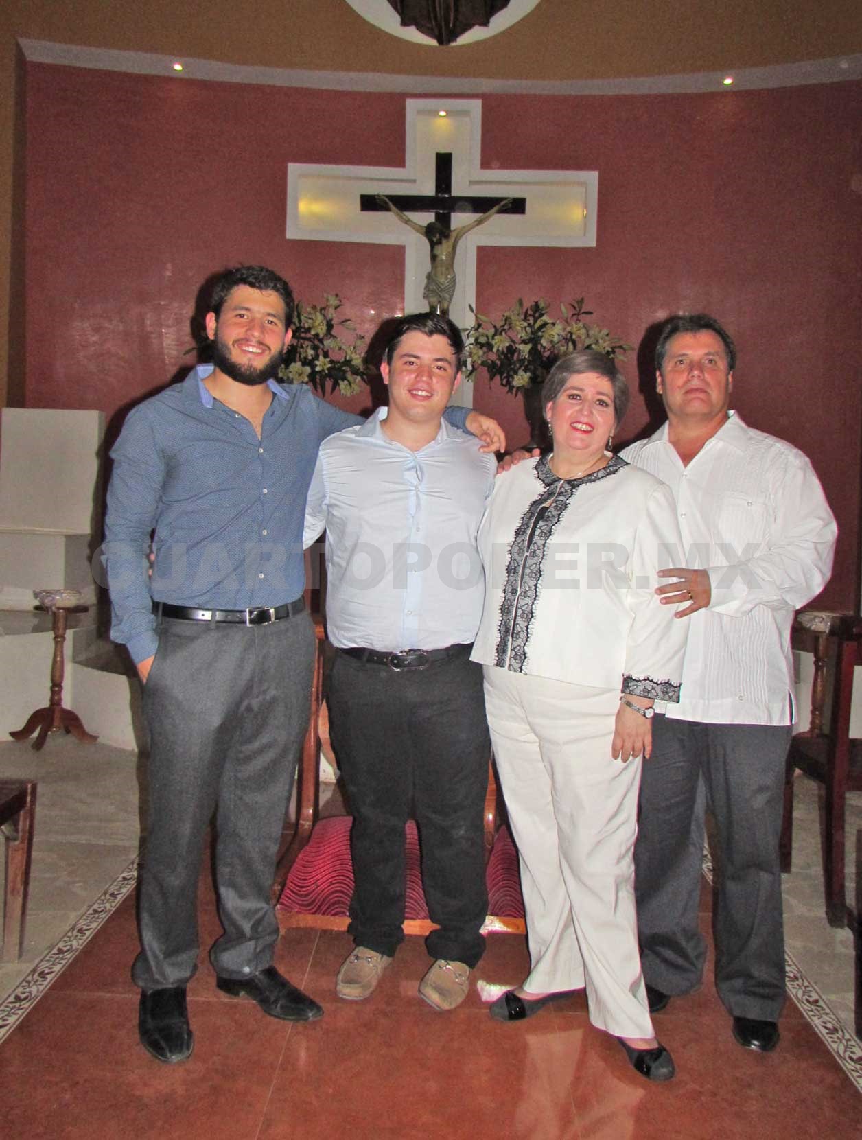 Felices, Elisa y Antonio renovaron sus votos