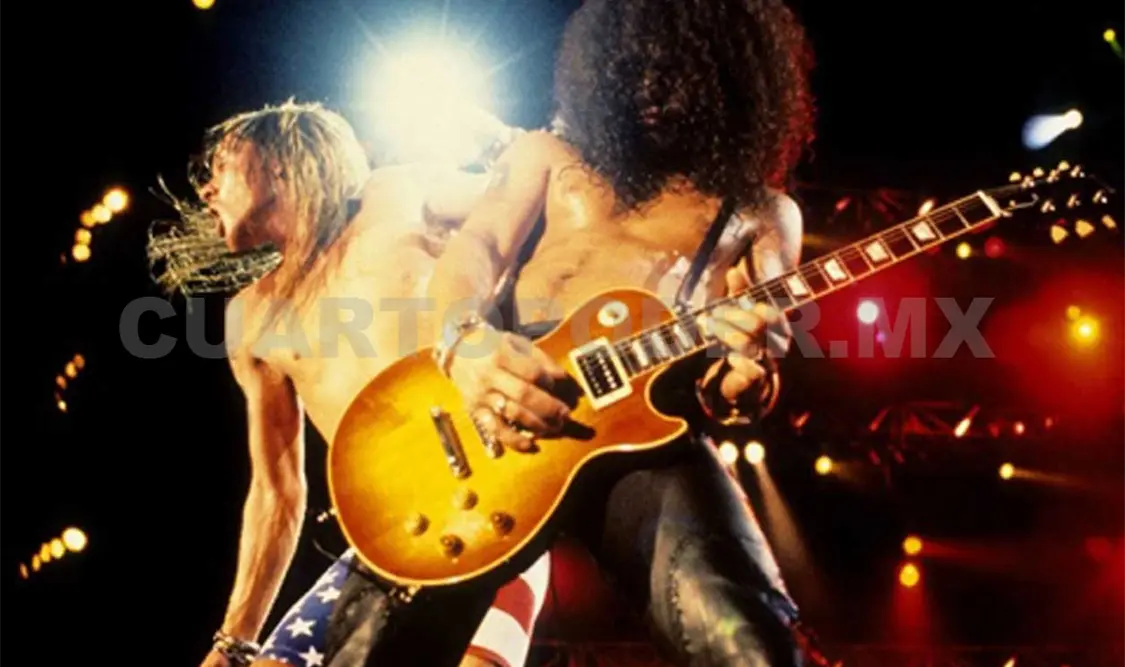 Slash y Axl Rose por fin hacen las paces