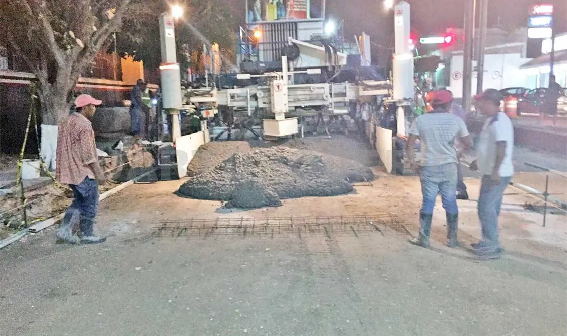 Inicia repavimentación del Ángel Albino Corzo